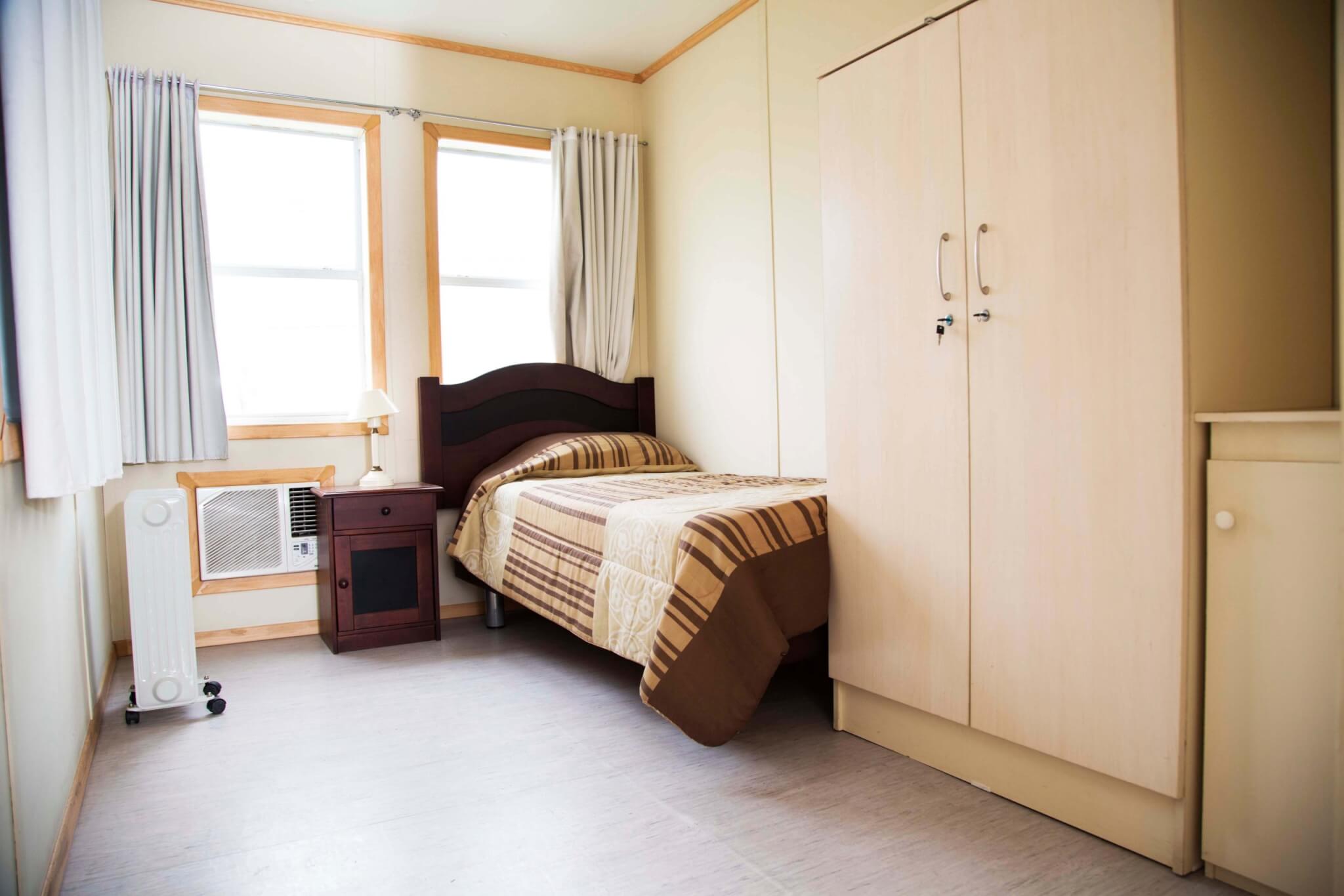 Oficina container Top-1-WC-Ducha-Interior-3-scaled-2